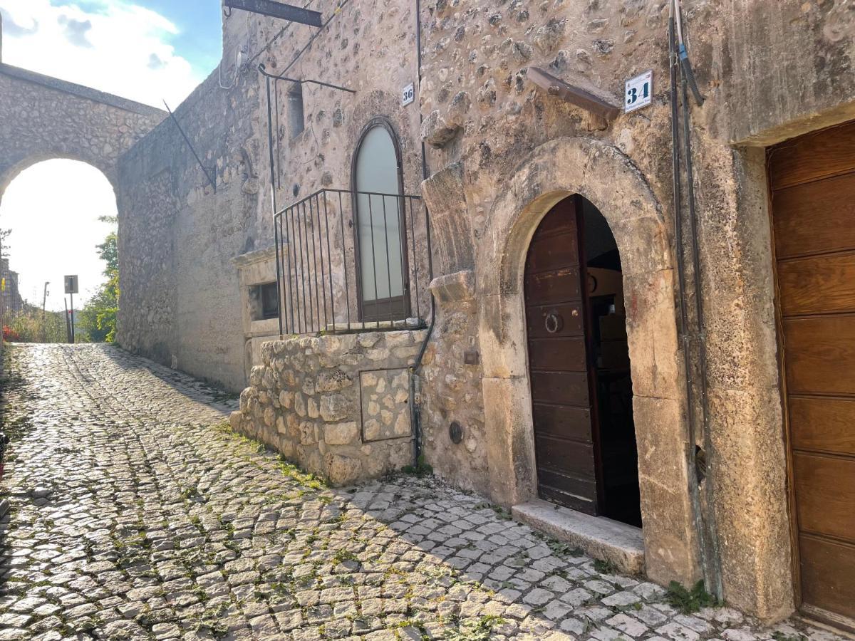 Terra Della Baronia Villa Santo Stefano Di Sessanio Exterior photo